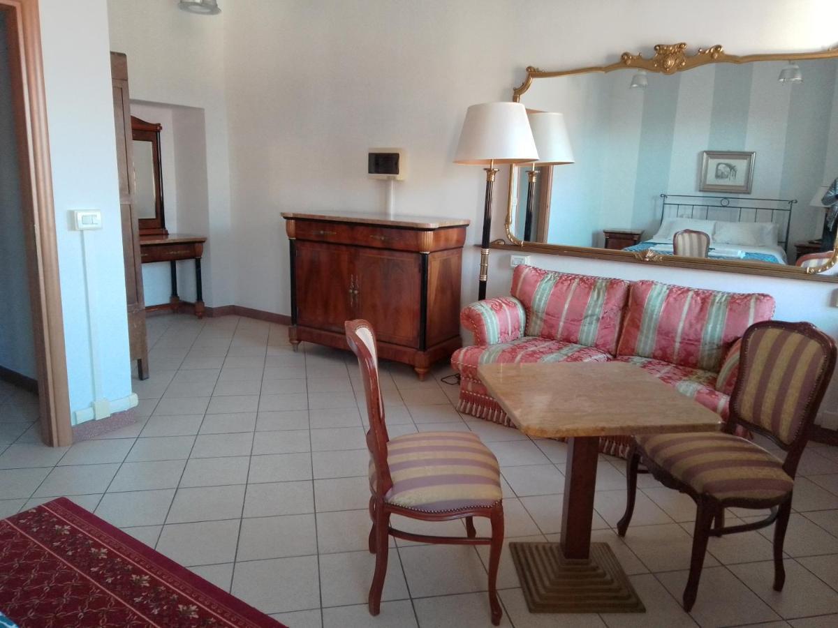 Albergo E Ostello Della Gioventu Biella Centro Storico ภายนอก รูปภาพ