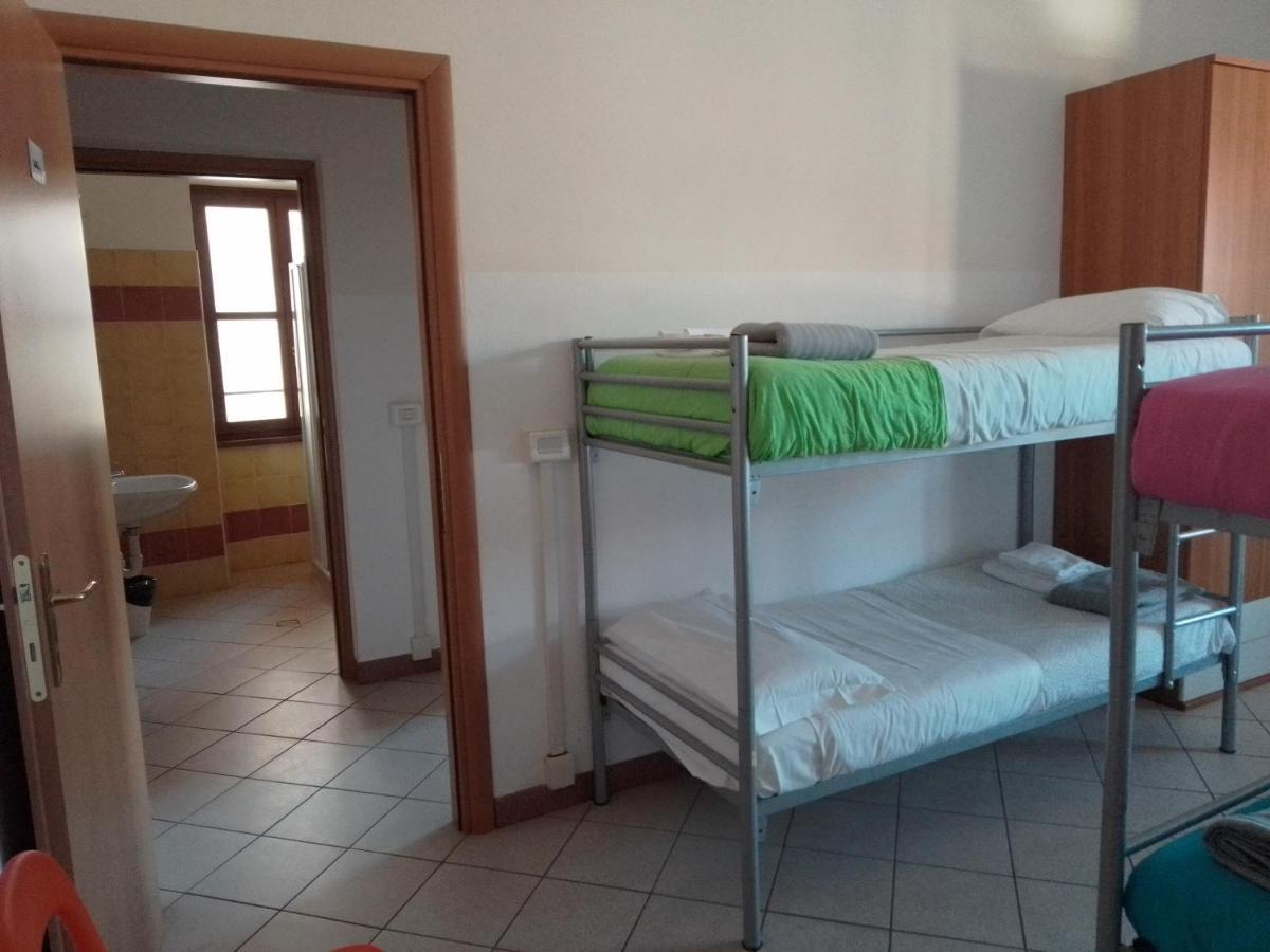 Albergo E Ostello Della Gioventu Biella Centro Storico ภายนอก รูปภาพ