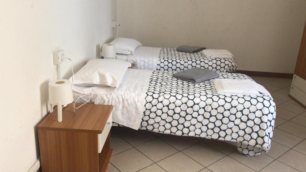 Albergo E Ostello Della Gioventu Biella Centro Storico ภายนอก รูปภาพ